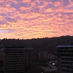 Effetto nuvole e tramonto nel cielo della Baia Flaminia 