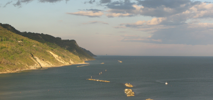 Panorama mattutino dalla Baia Flaminia