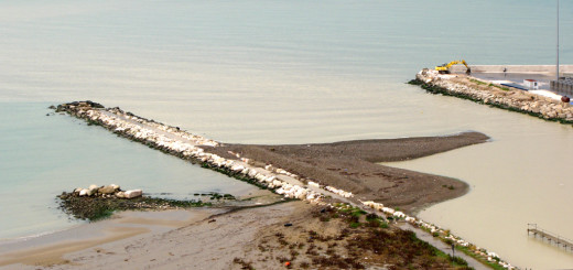 Foce del fiume Foglia dopo la mareggiata